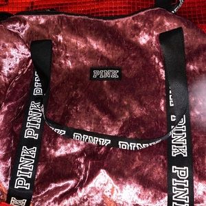 Velvet pink travel bag ⚡️